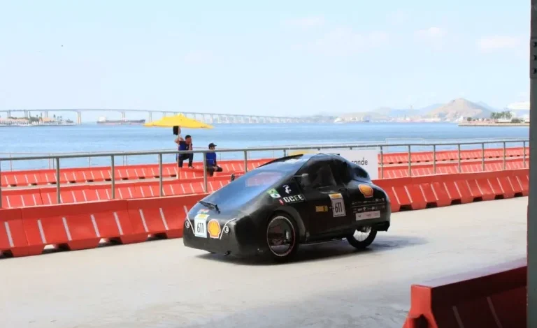 Hidrogênio como combustível: estudantes provam viabilidade em testes com carros na pista